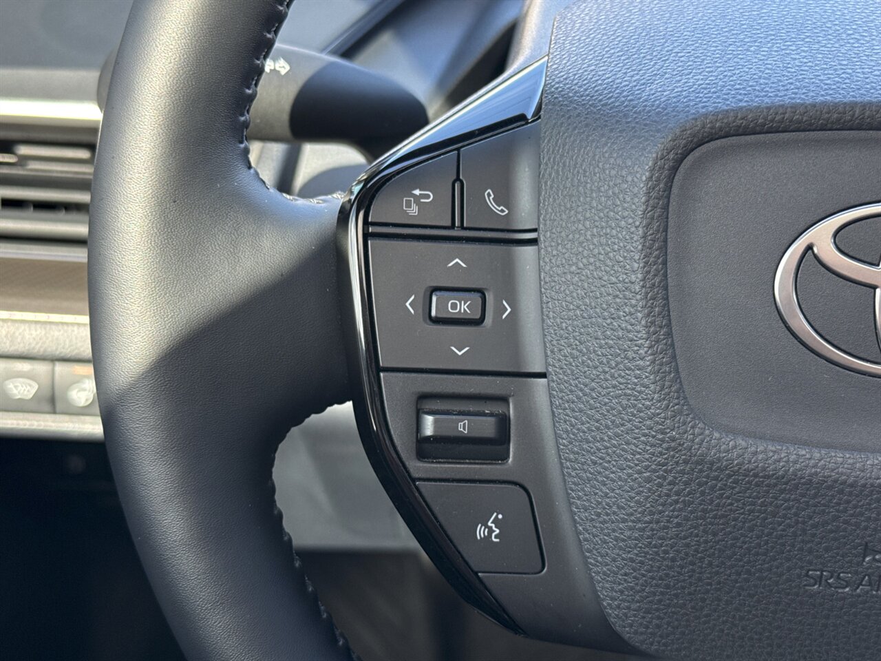 2024 Toyota Prius Limited   - Photo 25 - Portland, OR 97211