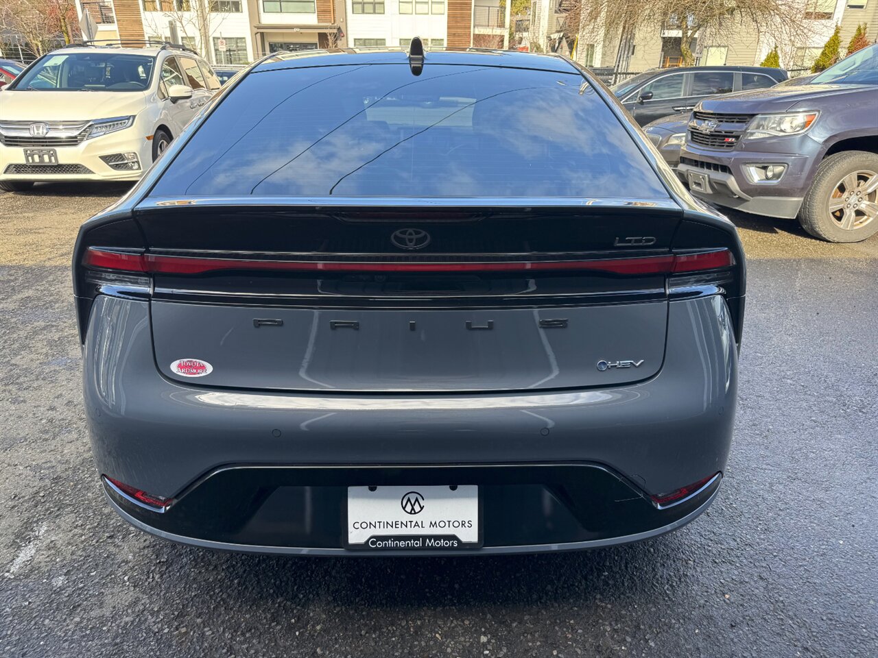 2024 Toyota Prius Limited   - Photo 9 - Portland, OR 97211