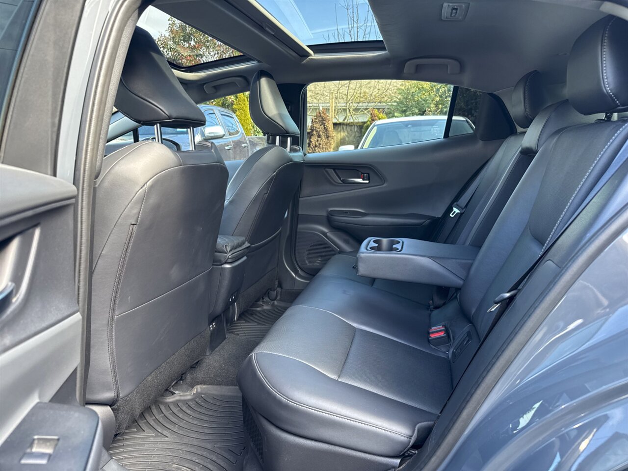 2024 Toyota Prius Limited   - Photo 13 - Portland, OR 97211
