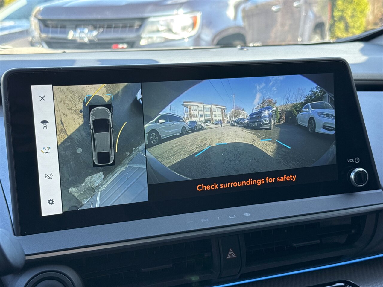 2024 Toyota Prius Limited   - Photo 31 - Portland, OR 97211