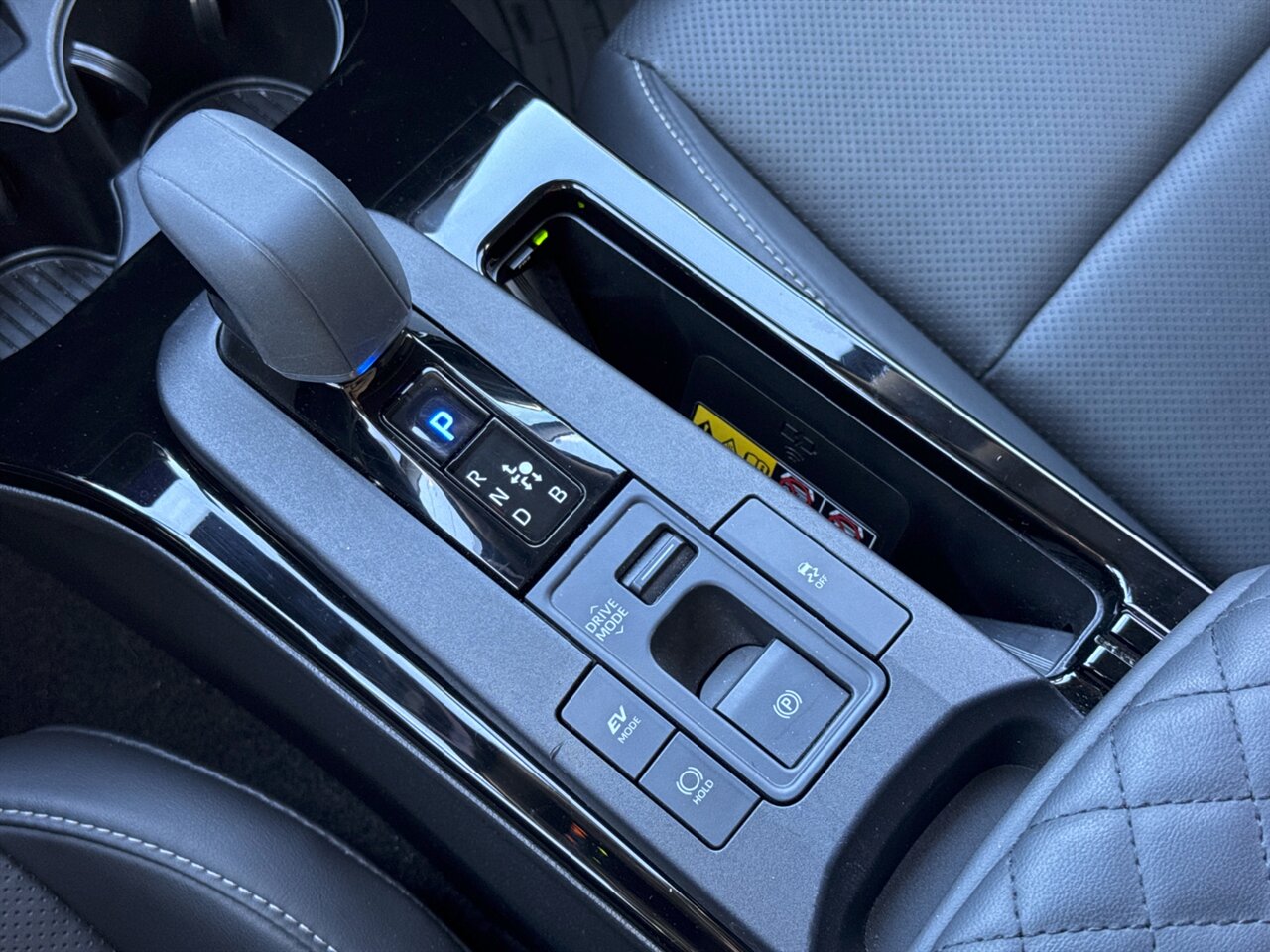 2024 Toyota Prius Limited   - Photo 30 - Portland, OR 97211