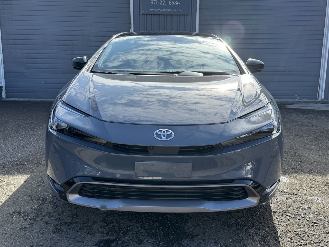 2024 Toyota Prius Limited   - Photo 5 - Portland, OR 97211
