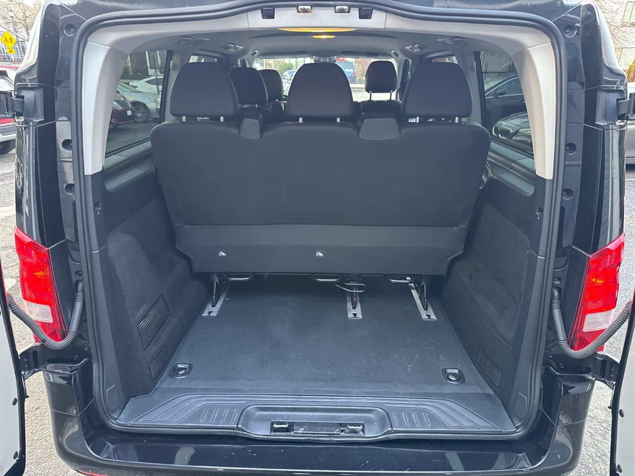 2018 Mercedes-Benz Metris Passenger   - Photo 15 - Portland, OR 97211