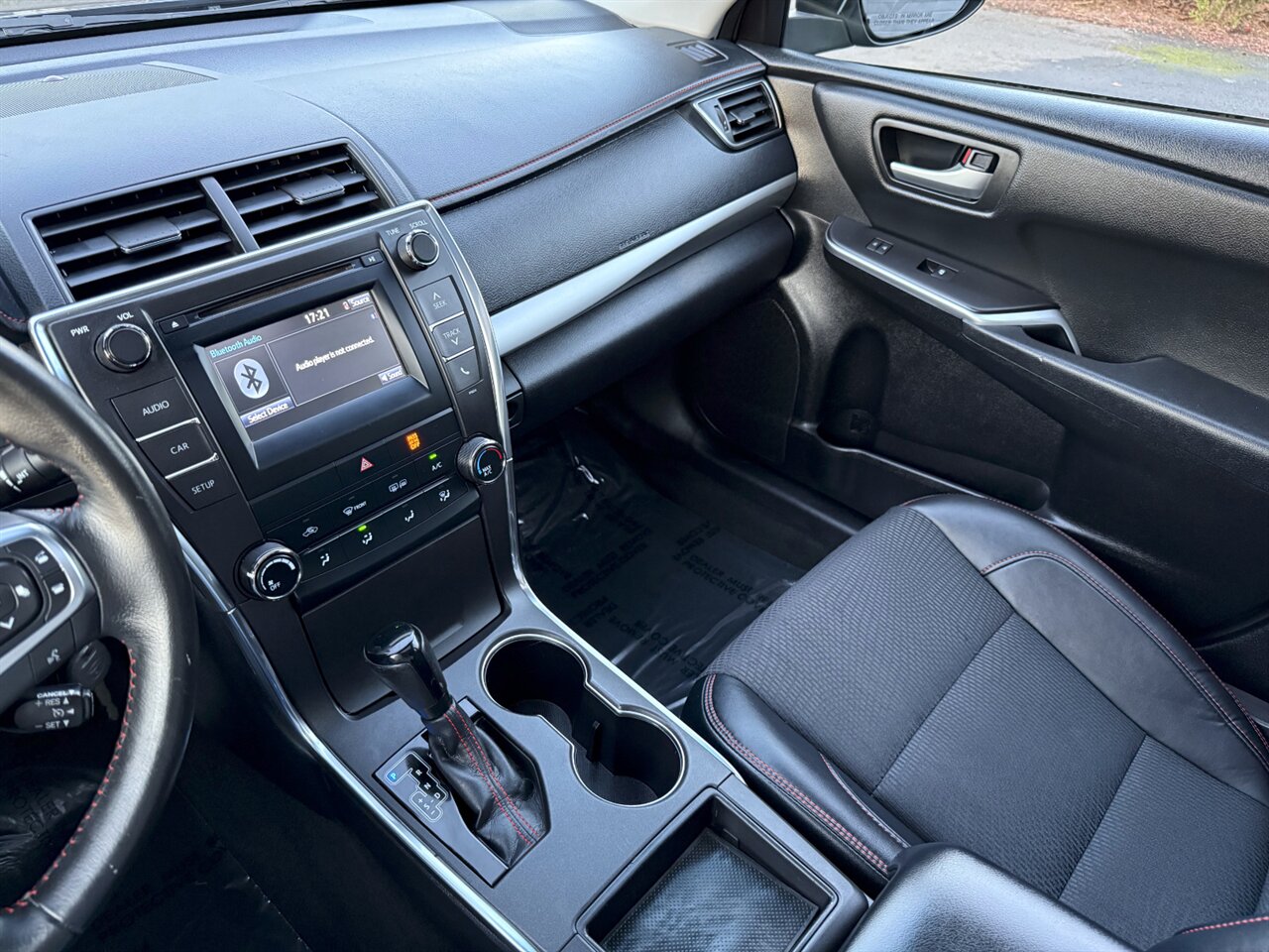 2016 Toyota Camry SE BACKUP CAMERA ONLY 56K MILES   - Photo 25 - Portland, OR 97211