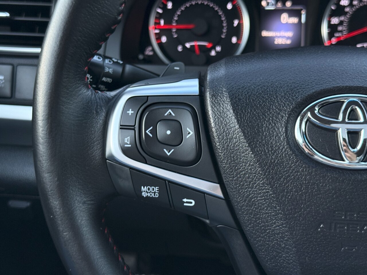 2016 Toyota Camry SE BACKUP CAMERA ONLY 56K MILES   - Photo 23 - Portland, OR 97211