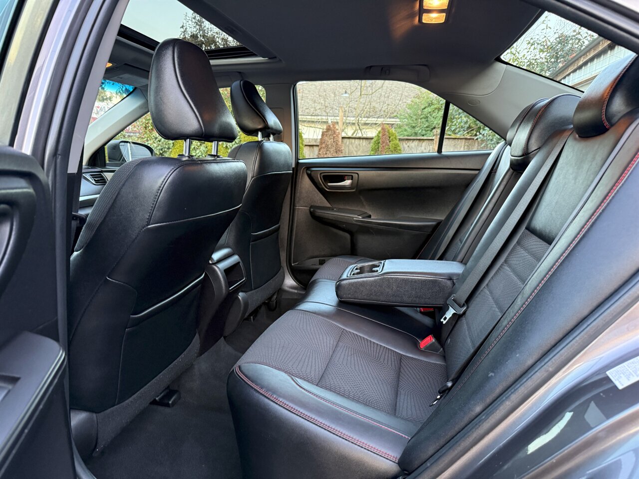 2016 Toyota Camry SE BACKUP CAMERA ONLY 56K MILES   - Photo 13 - Portland, OR 97211