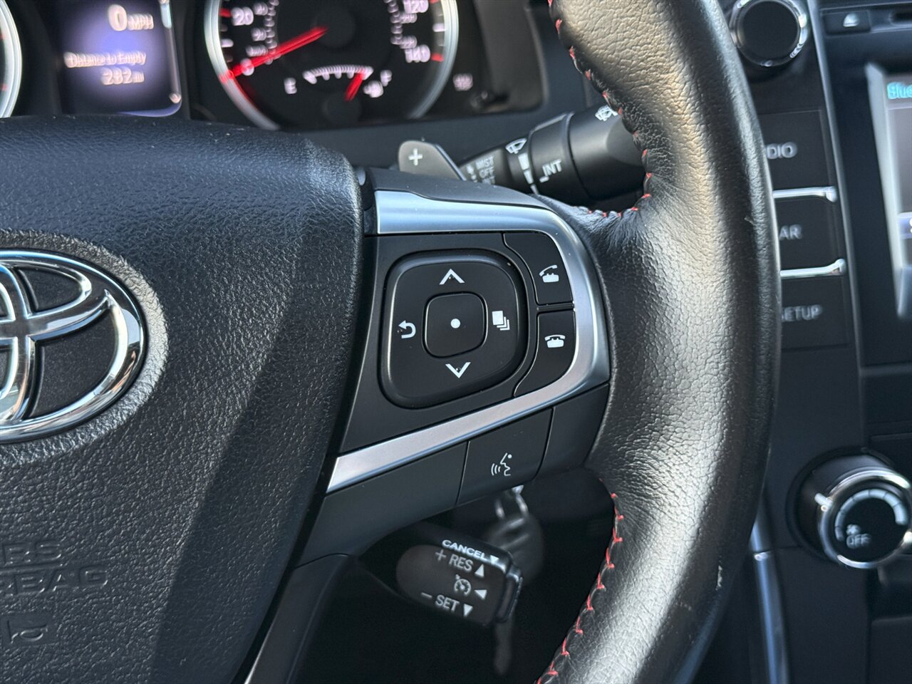 2016 Toyota Camry SE BACKUP CAMERA ONLY 56K MILES   - Photo 24 - Portland, OR 97211