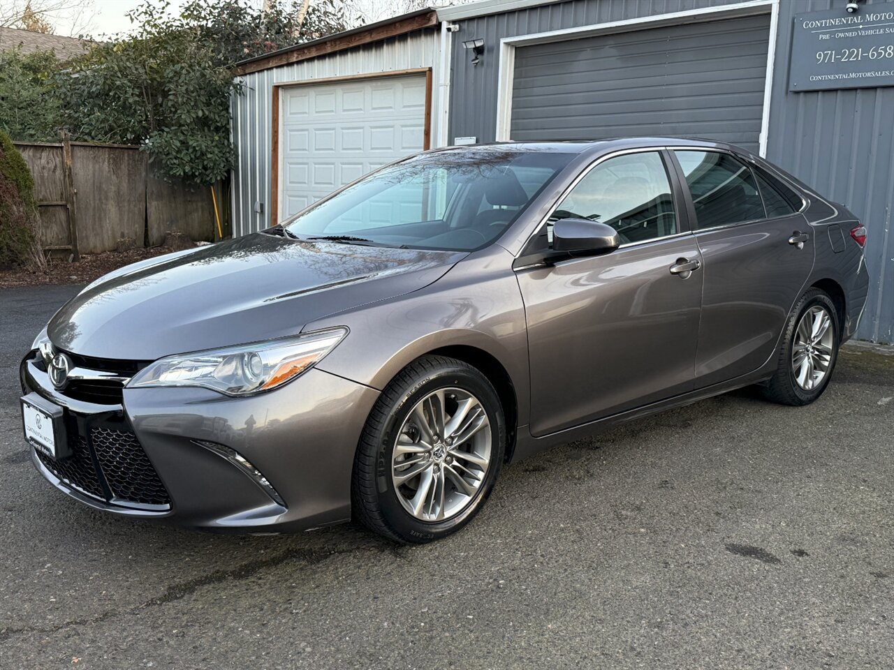 2016 Toyota Camry SE BACKUP CAMERA ONLY 56K MILES   - Photo 3 - Portland, OR 97211