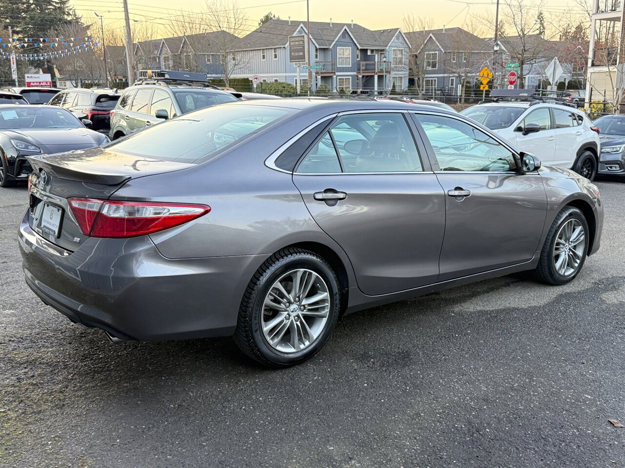 2016 Toyota Camry SE BACKUP CAMERA ONLY 56K MILES   - Photo 8 - Portland, OR 97211