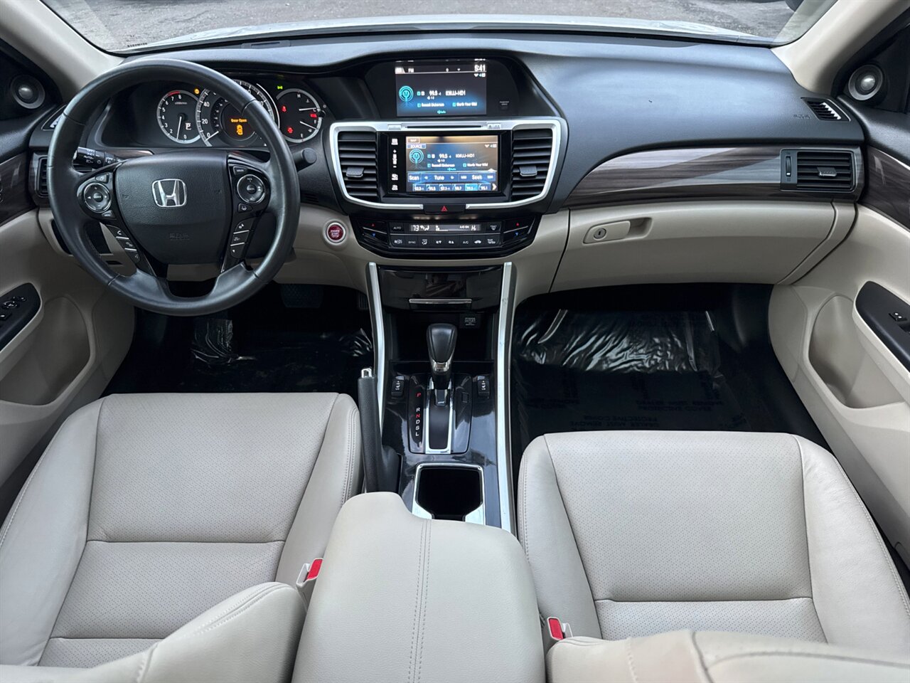 2017 Honda Accord EX-L w/Navi w/Honda Sensing ONLY 49K MILES   - Photo 14 - Portland, OR 97211