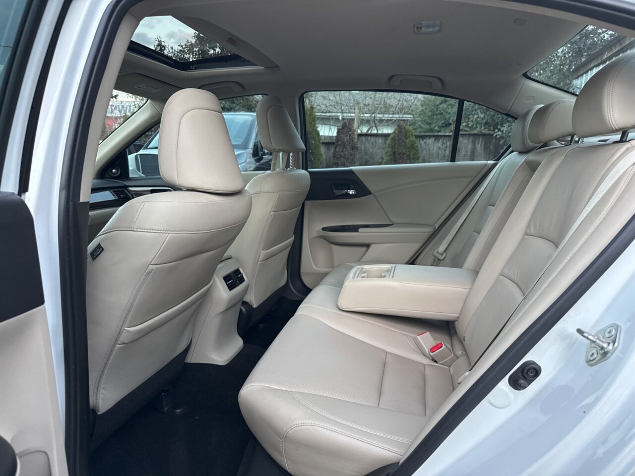 2017 Honda Accord EX-L w/Navi w/Honda Sensing ONLY 49K MILES   - Photo 13 - Portland, OR 97211