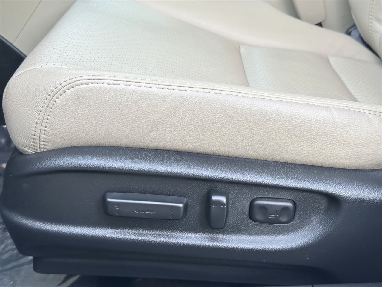 2017 Honda Accord EX-L w/Navi w/Honda Sensing ONLY 49K MILES   - Photo 21 - Portland, OR 97211