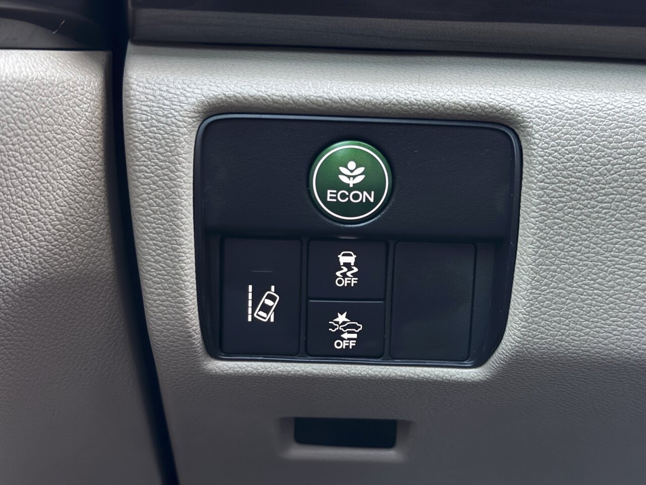 2017 Honda Accord EX-L w/Navi w/Honda Sensing ONLY 49K MILES   - Photo 22 - Portland, OR 97211