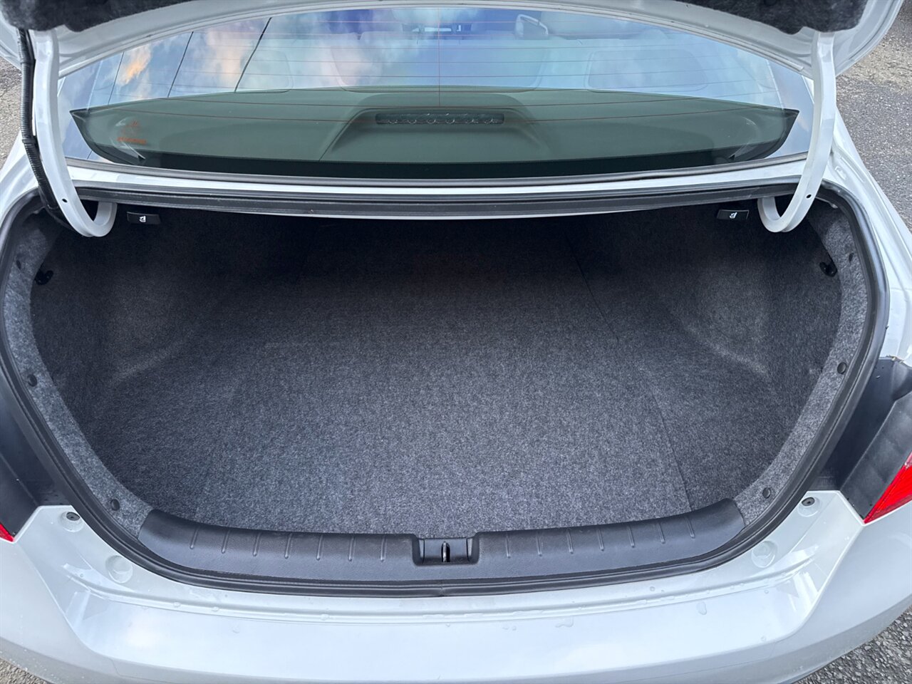 2017 Honda Accord EX-L w/Navi w/Honda Sensing ONLY 49K MILES   - Photo 15 - Portland, OR 97211