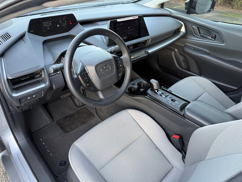 2025 Toyota Prius LE ADAPTIVE CRUISE BLIND SPOT  