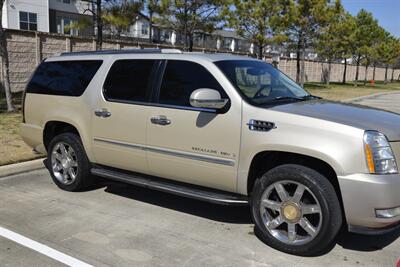 2007 Cadillac Escalade ESV LUXURY AWD NAV BK/CAM S/ROOF HWY MILES   - Photo 6 - Stafford, TX 77477
