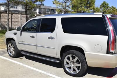 2007 Cadillac Escalade ESV LUXURY AWD NAV BK/CAM S/ROOF HWY MILES   - Photo 14 - Stafford, TX 77477