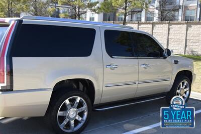 2007 Cadillac Escalade ESV LUXURY AWD NAV BK/CAM S/ROOF HWY MILES   - Photo 15 - Stafford, TX 77477