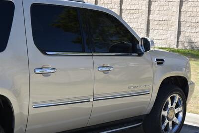 2007 Cadillac Escalade ESV LUXURY AWD NAV BK/CAM S/ROOF HWY MILES   - Photo 17 - Stafford, TX 77477