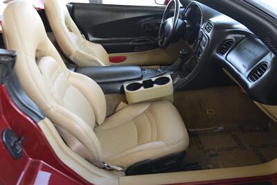 2002 Chevrolet Corvette CONVERTIBLE AUTOMATIC BEST COLOR COMBO CLEAN   - Photo 26 - Stafford, TX 77477