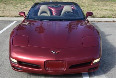 2002 Chevrolet Corvette CONVERTIBLE AUTOMATIC BEST COLOR COMBO CLEAN   - Photo 2 - Stafford, TX 77477
