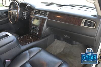 2009 GMC Yukon Denali XL NAV BK/CAM PREM WHLS HWY MILES CLEAN   - Photo 29 - Stafford, TX 77477
