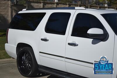 2009 GMC Yukon Denali XL NAV BK/CAM PREM WHLS HWY MILES CLEAN   - Photo 8 - Stafford, TX 77477