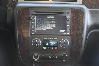 2009 GMC Yukon Denali XL NAV BK/CAM PREM WHLS HWY MILES CLEAN   - Photo 27 - Stafford, TX 77477