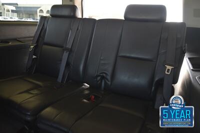 2009 GMC Yukon Denali XL NAV BK/CAM PREM WHLS HWY MILES CLEAN   - Photo 38 - Stafford, TX 77477