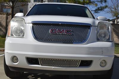 2009 GMC Yukon Denali XL NAV BK/CAM PREM WHLS HWY MILES CLEAN   - Photo 3 - Stafford, TX 77477