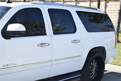 2009 GMC Yukon Denali XL NAV BK/CAM PREM WHLS HWY MILES CLEAN   - Photo 9 - Stafford, TX 77477