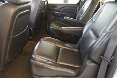 2009 GMC Yukon Denali XL NAV BK/CAM PREM WHLS HWY MILES CLEAN   - Photo 36 - Stafford, TX 77477