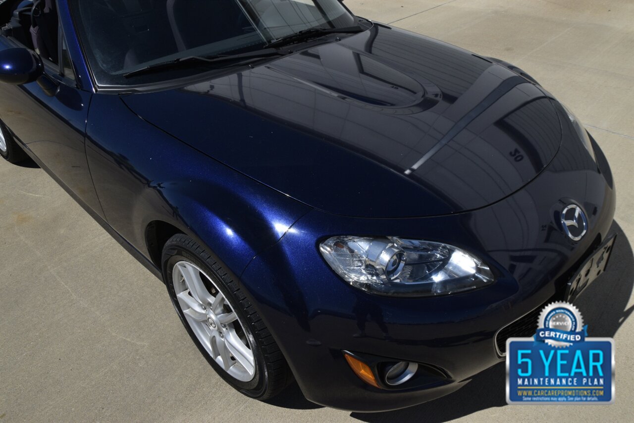 2009 Mazda MX-5 Miata SPORT HARDTOP CONVERTIBLE 5SPD MANUAL NEW TRADE   - Photo 12 - Stafford, TX 77477