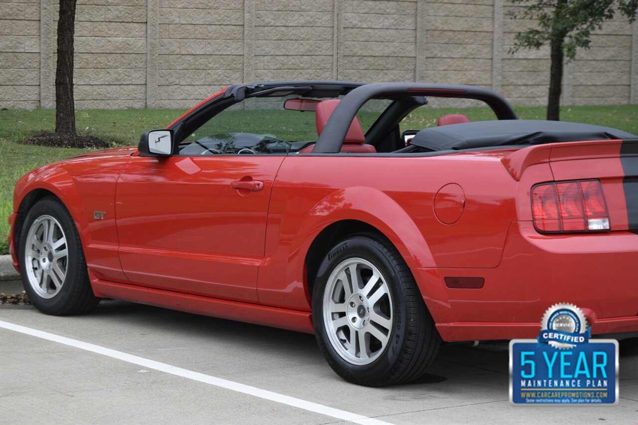 2005 Ford Mustang GT PREMIUM CONVERTIBLE AUTO 28K ORIG MILE RED LTHR   - Photo 18 - Stafford, TX 77477