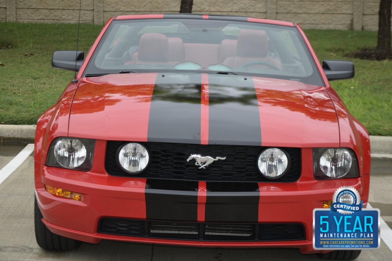 2005 Ford Mustang GT PREMIUM CONVERTIBLE AUTO 28K ORIG MILE RED LTHR   - Photo 4 - Stafford, TX 77477