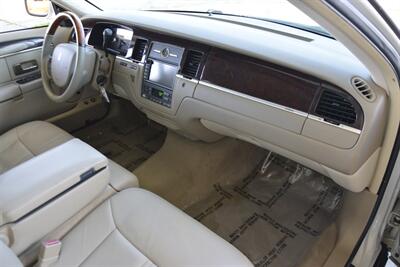 2007 Lincoln Town Car SIGNATURE LTD 45K ORIG MILES CARRIAGE TOP MINT   - Photo 29 - Stafford, TX 77477