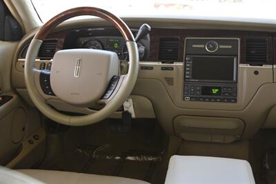 2007 Lincoln Town Car SIGNATURE LTD 45K ORIG MILES CARRIAGE TOP MINT   - Photo 24 - Stafford, TX 77477