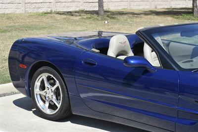 2004 Chevrolet Corvette CONVERTIBLE 6SPD MANUAL HUD 32K MILES IMMACULATE   - Photo 8 - Stafford, TX 77477