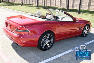 2009 Mercedes-Benz SL 550 LOADED PANO ROOF NAV HTD STS FRESH TRADE   - Photo 24 - Stafford, TX 77477