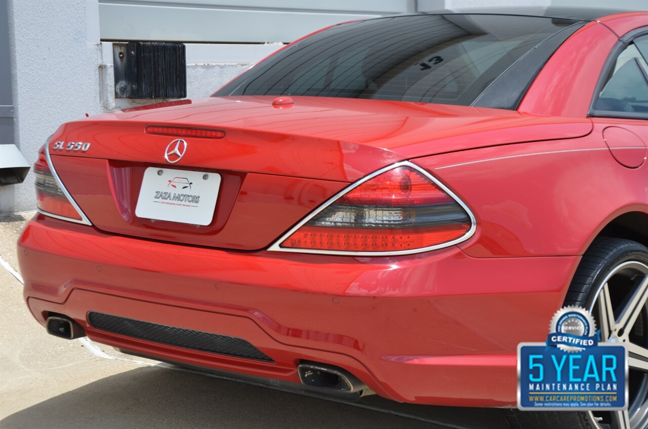 2009 Mercedes-Benz SL 550 LOADED PANO ROOF NAV HTD STS FRESH TRADE   - Photo 33 - Stafford, TX 77477