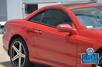 2009 Mercedes-Benz SL 550 LOADED PANO ROOF NAV HTD STS FRESH TRADE   - Photo 11 - Stafford, TX 77477