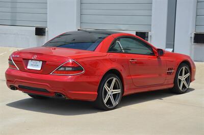 2009 Mercedes-Benz SL 550 LOADED PANO ROOF NAV HTD STS FRESH TRADE   - Photo 22 - Stafford, TX 77477