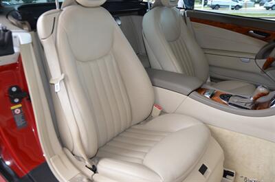 2009 Mercedes-Benz SL 550 LOADED PANO ROOF NAV HTD STS FRESH TRADE   - Photo 45 - Stafford, TX 77477