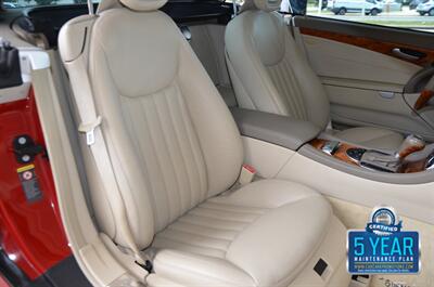 2009 Mercedes-Benz SL 550 LOADED PANO ROOF NAV HTD STS FRESH TRADE   - Photo 45 - Stafford, TX 77477