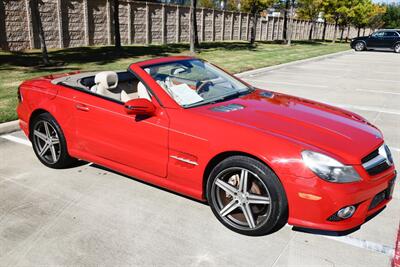2009 Mercedes-Benz SL 550 LOADED PANO ROOF NAV HTD STS FRESH TRADE   - Photo 8 - Stafford, TX 77477