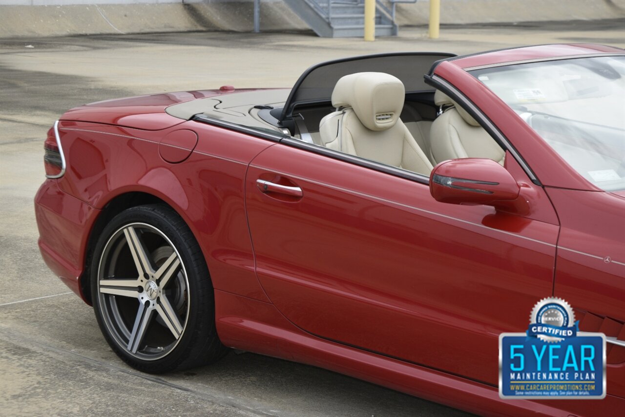 2009 Mercedes-Benz SL 550 LOADED PANO ROOF NAV HTD STS FRESH TRADE   - Photo 17 - Stafford, TX 77477