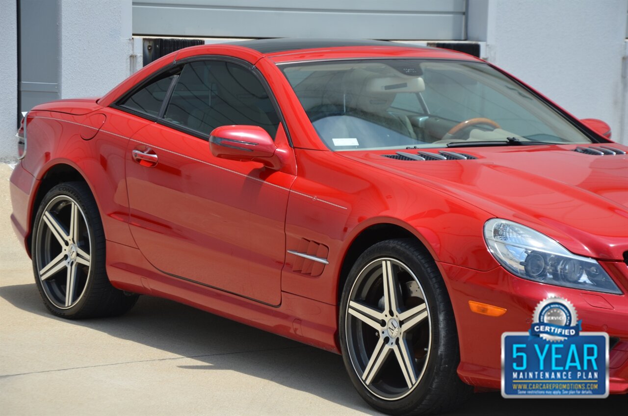 2009 Mercedes-Benz SL 550 LOADED PANO ROOF NAV HTD STS FRESH TRADE   - Photo 11 - Stafford, TX 77477