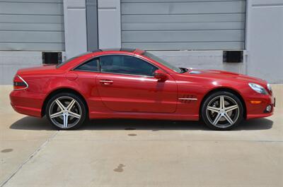 2009 Mercedes-Benz SL 550 LOADED PANO ROOF NAV HTD STS FRESH TRADE   - Photo 19 - Stafford, TX 77477