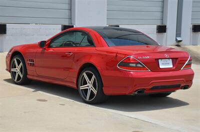 2009 Mercedes-Benz SL 550 LOADED PANO ROOF NAV HTD STS FRESH TRADE   - Photo 21 - Stafford, TX 77477