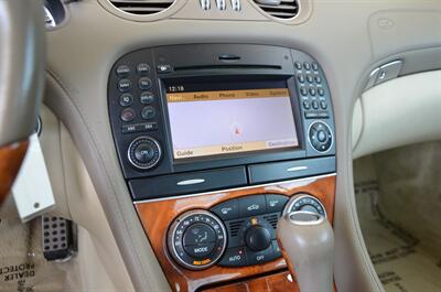 2009 Mercedes-Benz SL 550 LOADED PANO ROOF NAV HTD STS FRESH TRADE   - Photo 38 - Stafford, TX 77477